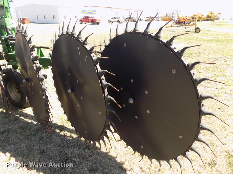 image for item DE1145 2014 Frontier WR5417 hay rake