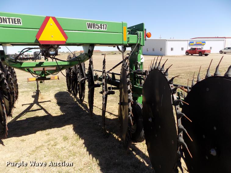 image for item DE1145 2014 Frontier WR5417 hay rake
