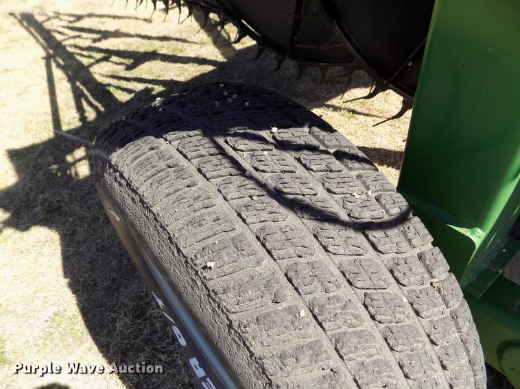 image for item DE1145 2014 Frontier WR5417 hay rake