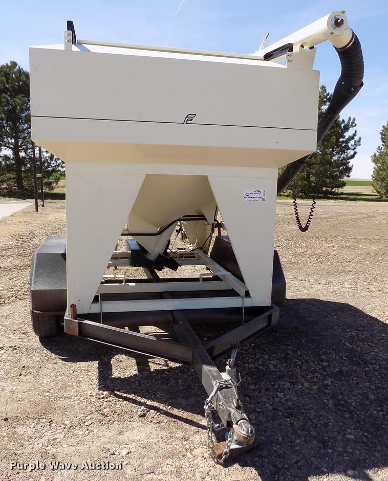 image for item DE1146 Friesen 220 seed tender