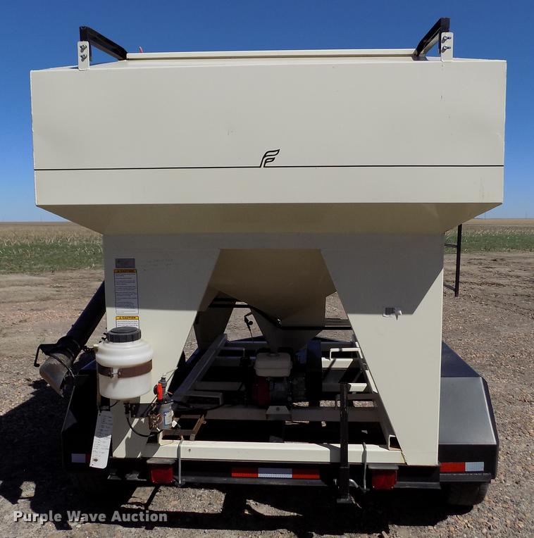 image for item DE1146 Friesen 220 seed tender