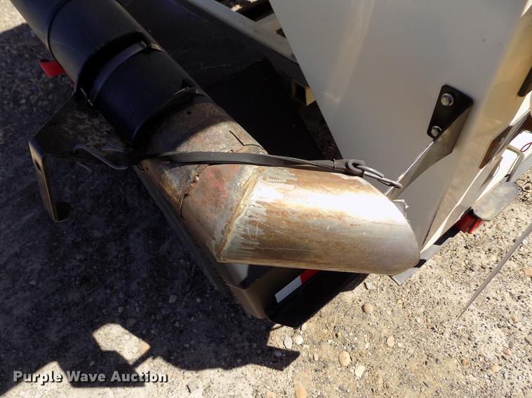 image for item DE1146 Friesen 220 seed tender