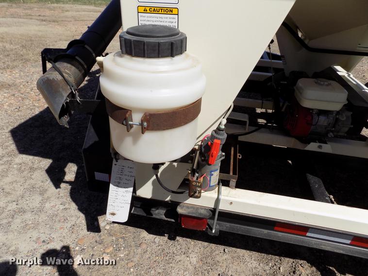 image for item DE1146 Friesen 220 seed tender