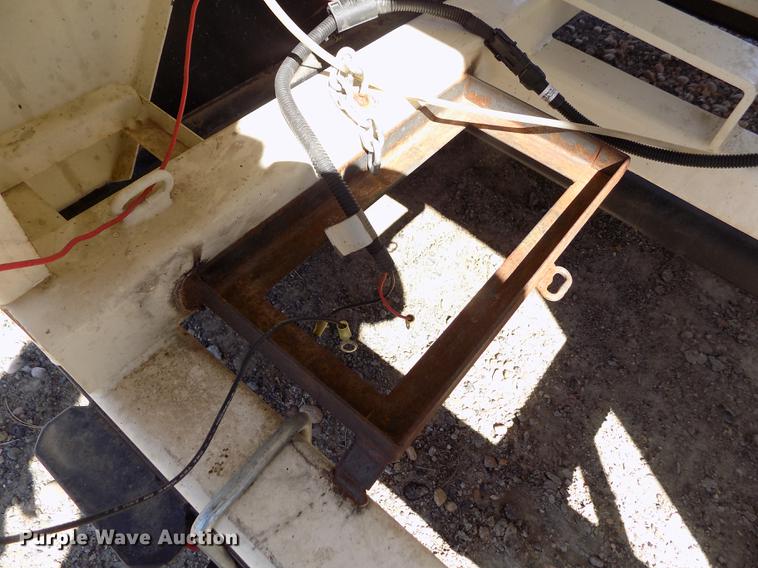 image for item DE1146 Friesen 220 seed tender