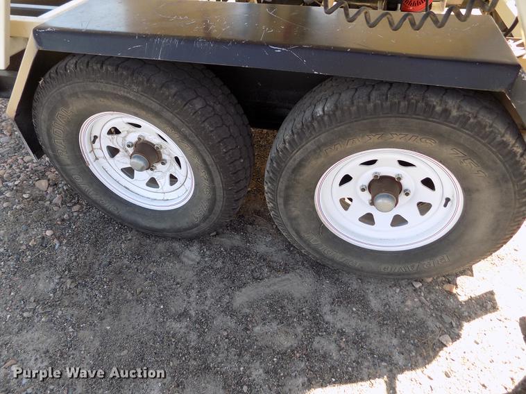 image for item DE1146 Friesen 220 seed tender