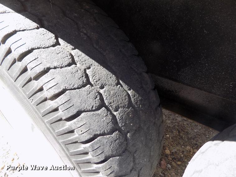 image for item DE1146 Friesen 220 seed tender