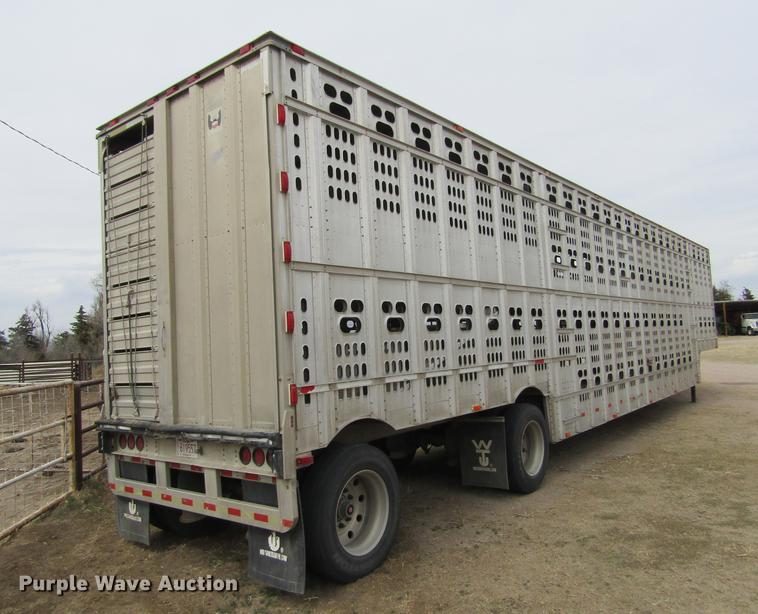 image for item DE6716 2005 Barrett livestock trailer
