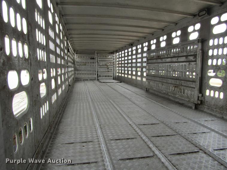 image for item DE6716 2005 Barrett livestock trailer