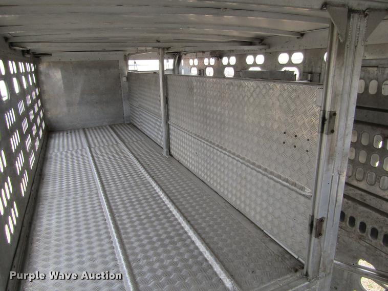 image for item DE6716 2005 Barrett livestock trailer