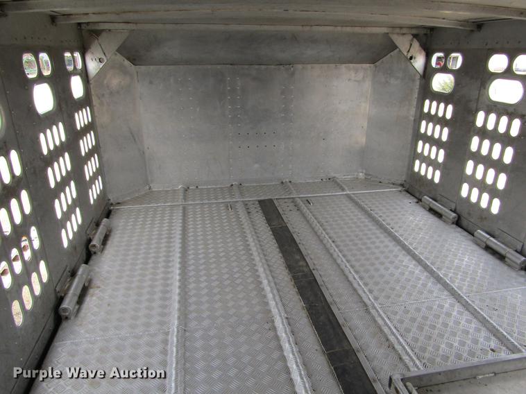 image for item DE6716 2005 Barrett livestock trailer