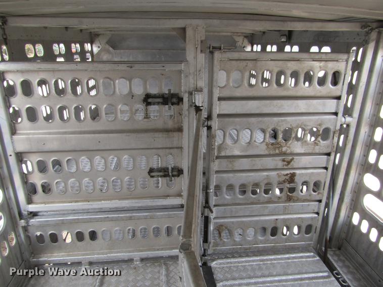 image for item DE6716 2005 Barrett livestock trailer