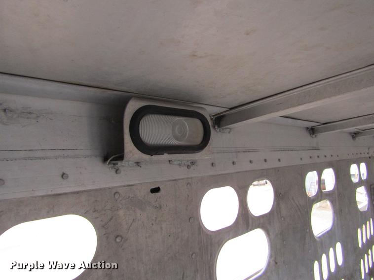 image for item DE6716 2005 Barrett livestock trailer