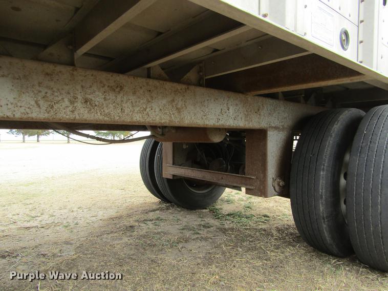 image for item DE6716 2005 Barrett livestock trailer