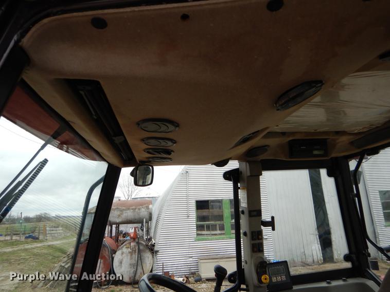 image for item DE8279 2003 Case IH JX90U MFWD tractor