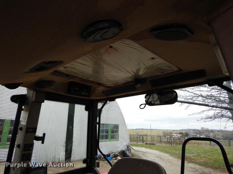 image for item DE8279 2003 Case IH JX90U MFWD tractor