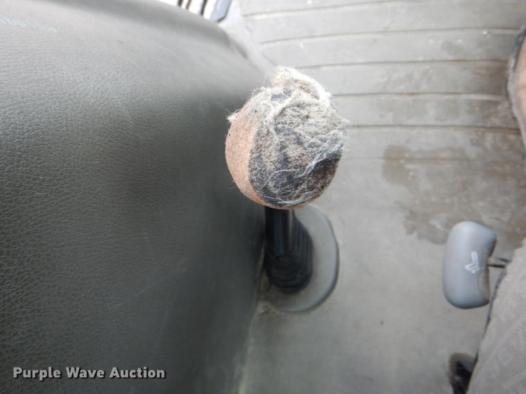 image for item DE8279 2003 Case IH JX90U MFWD tractor