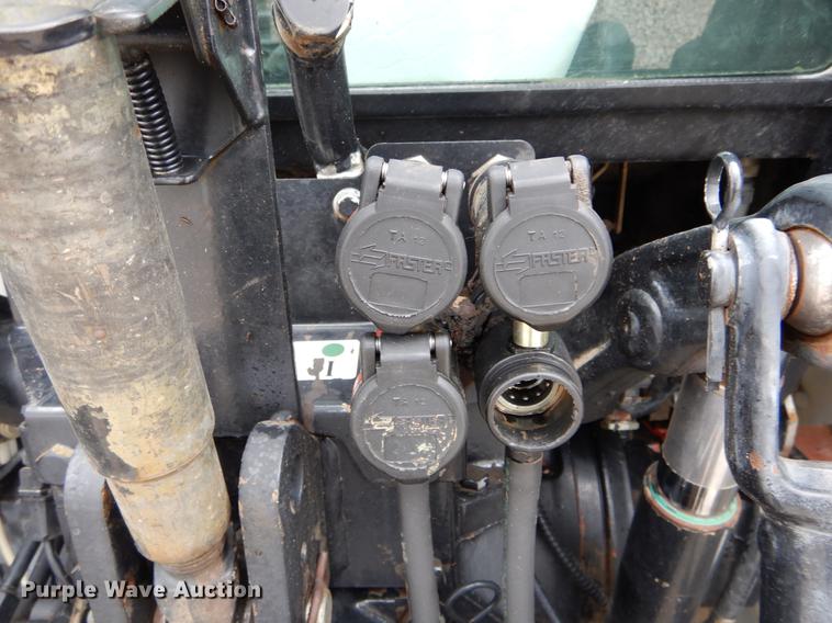 image for item DE8279 2003 Case IH JX90U MFWD tractor