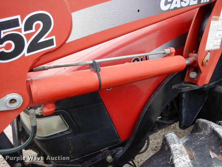 image for item DE8279 2003 Case IH JX90U MFWD tractor