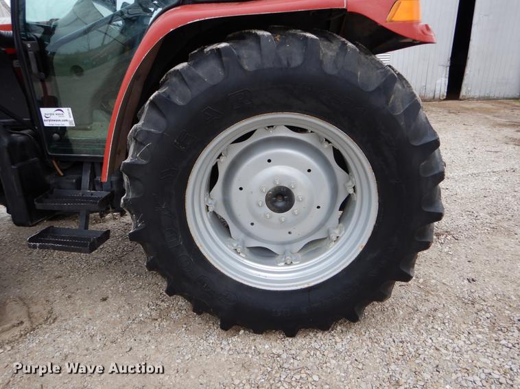 image for item DE8279 2003 Case IH JX90U MFWD tractor