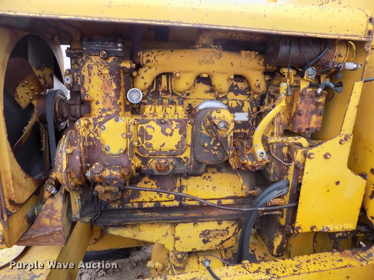 image for item DF2993 Caterpillar 12 rigid frame motor grader