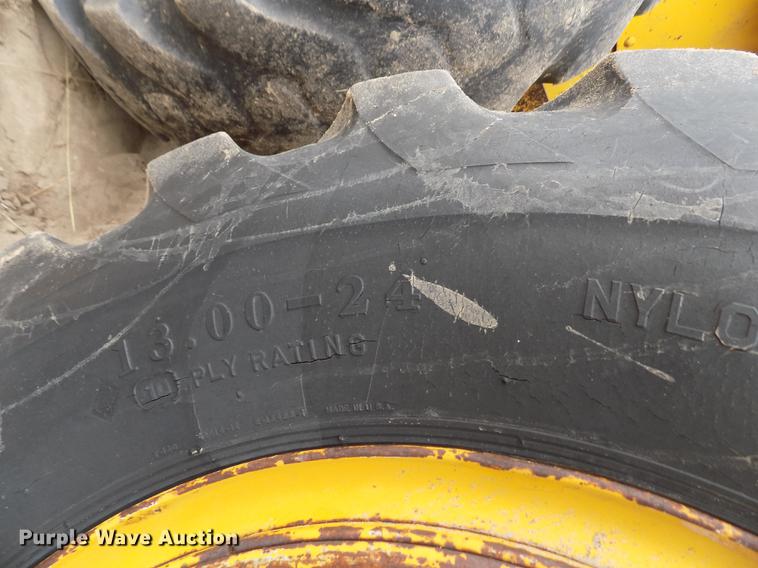 image for item DF2993 Caterpillar 12 rigid frame motor grader