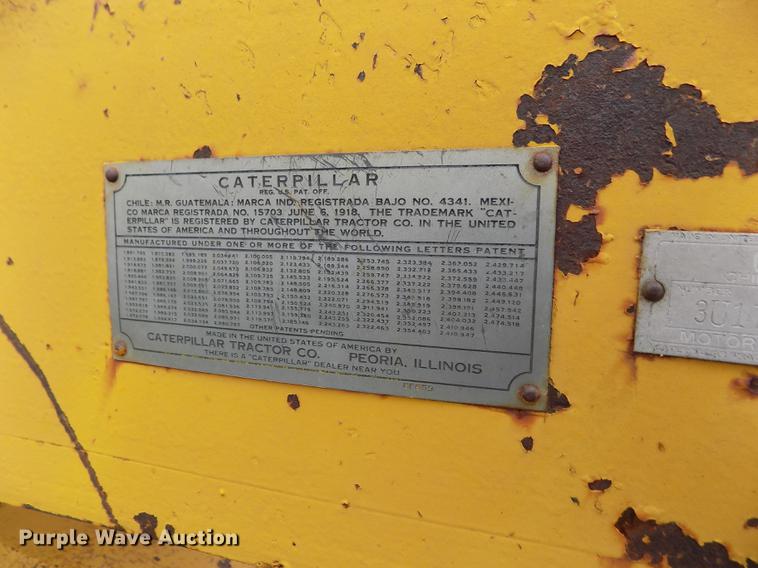 image for item DF2993 Caterpillar 12 rigid frame motor grader
