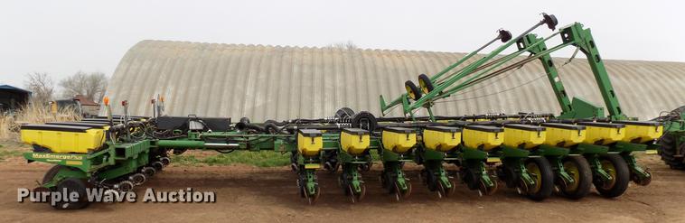 image for item DF4416 John Deere 1770 Max Emerge Plus planter