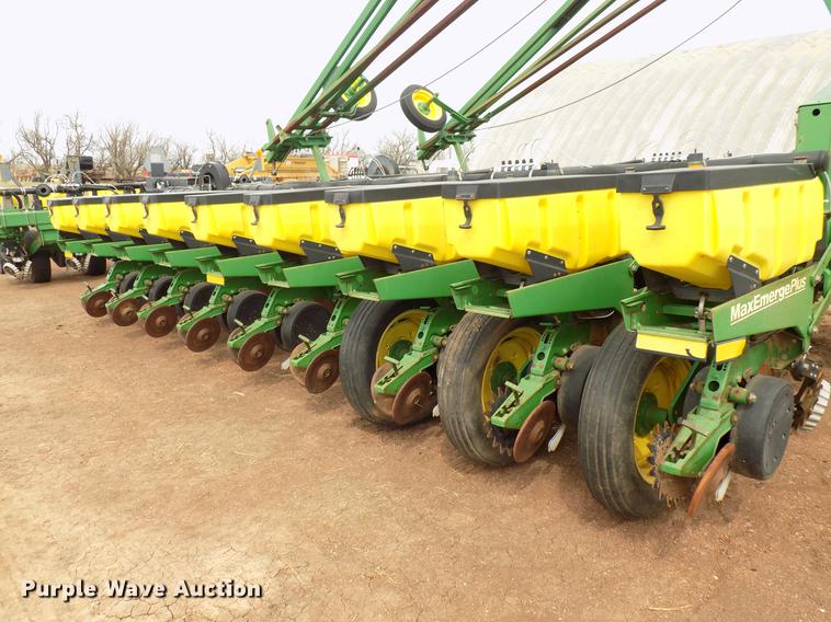 image for item DF4416 John Deere 1770 Max Emerge Plus planter