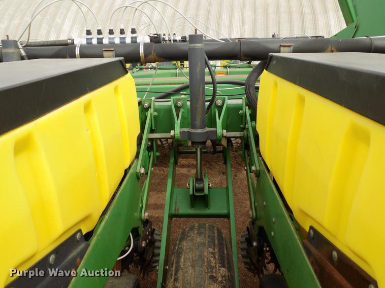 image for item DF4416 John Deere 1770 Max Emerge Plus planter