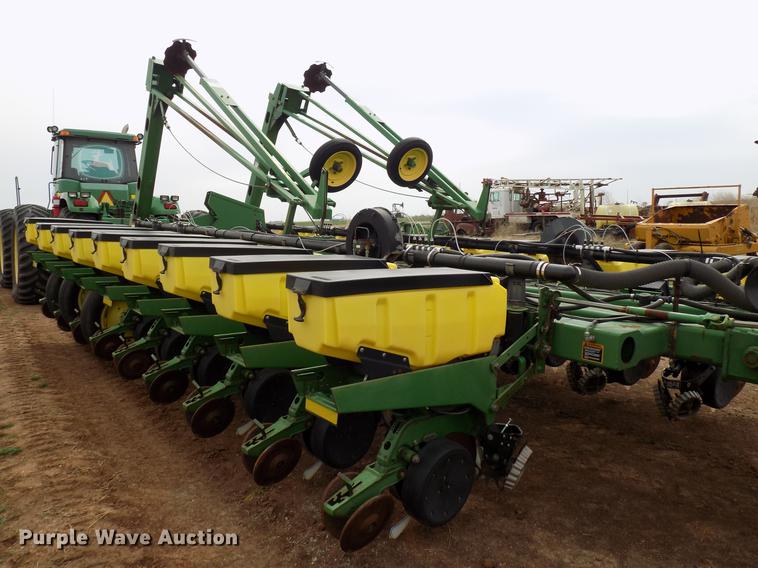 image for item DF4416 John Deere 1770 Max Emerge Plus planter