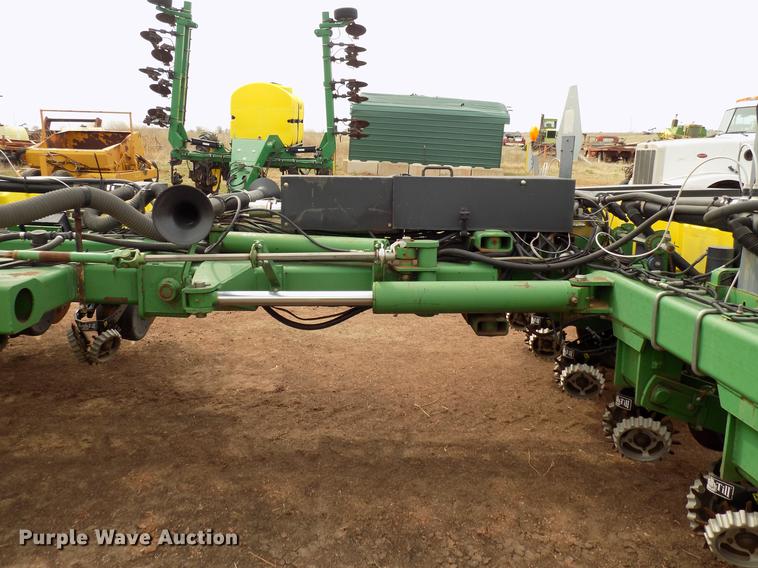 image for item DF4416 John Deere 1770 Max Emerge Plus planter