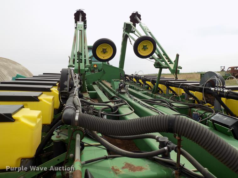 image for item DF4416 John Deere 1770 Max Emerge Plus planter