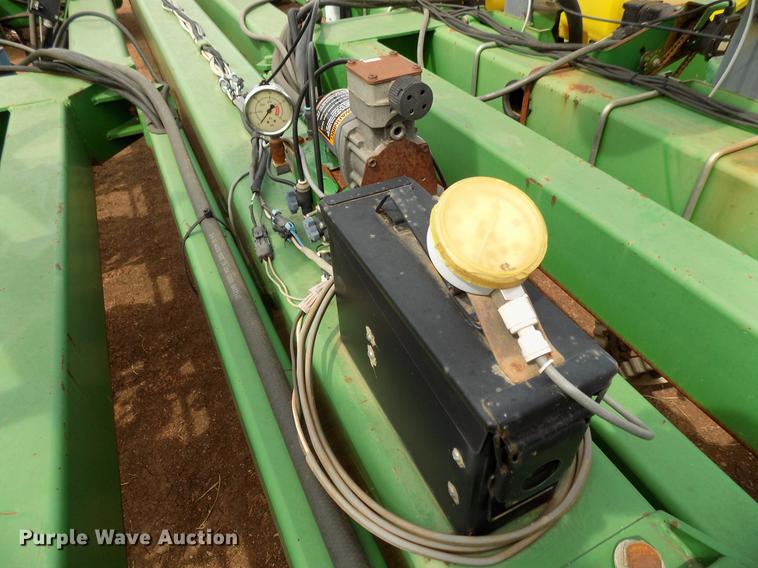 image for item DF4416 John Deere 1770 Max Emerge Plus planter