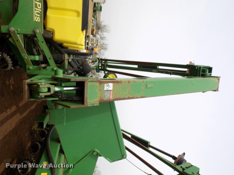 image for item DF4416 John Deere 1770 Max Emerge Plus planter