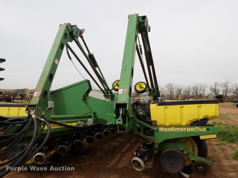 image for item DF4416 John Deere 1770 Max Emerge Plus planter
