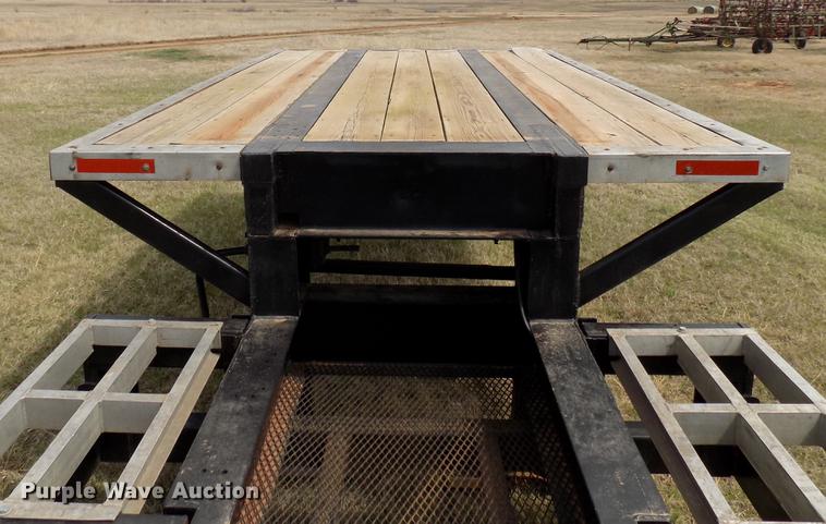 image for item DF4419 2003 Zierke combine trailer