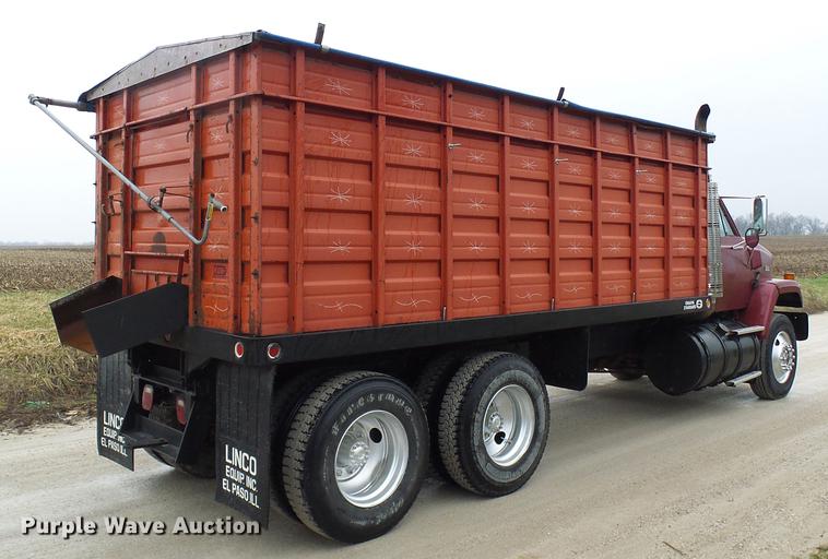 image for item DF7177 1988 GMC Brigadier grain truck