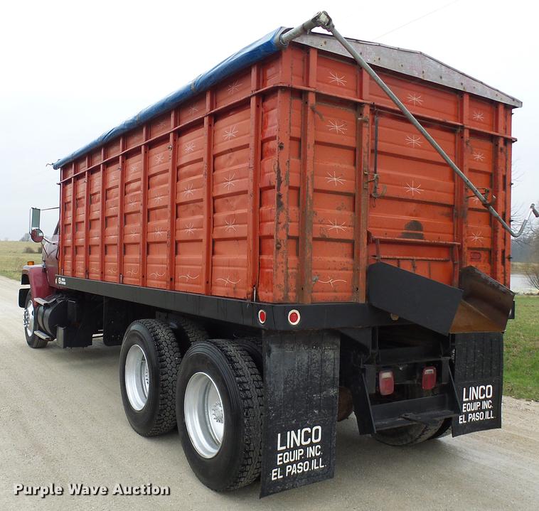 image for item DF7177 1988 GMC Brigadier grain truck