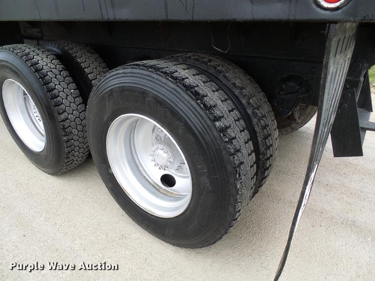 image for item DF7177 1988 GMC Brigadier grain truck