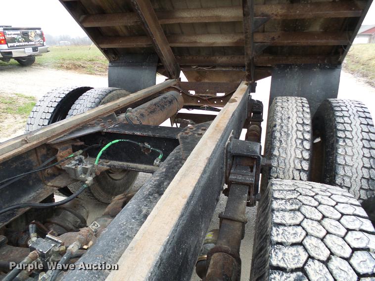 image for item DF7177 1988 GMC Brigadier grain truck