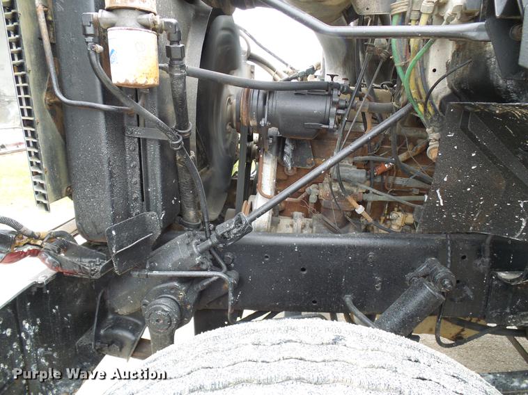 image for item DF7177 1988 GMC Brigadier grain truck