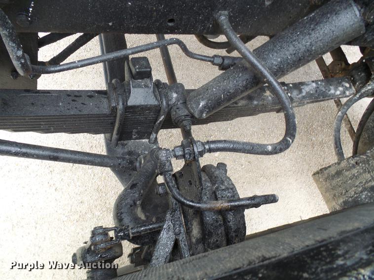 image for item DF7177 1988 GMC Brigadier grain truck