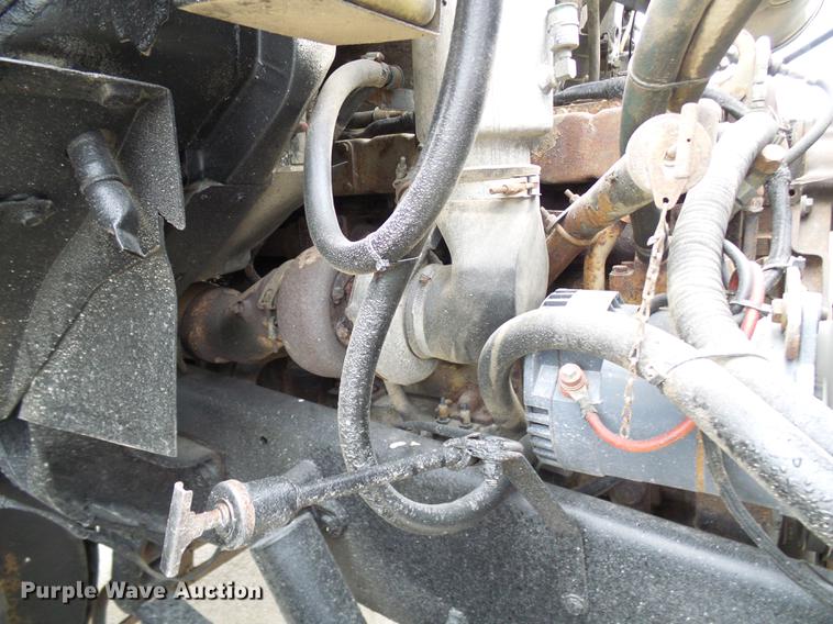 image for item DF7177 1988 GMC Brigadier grain truck