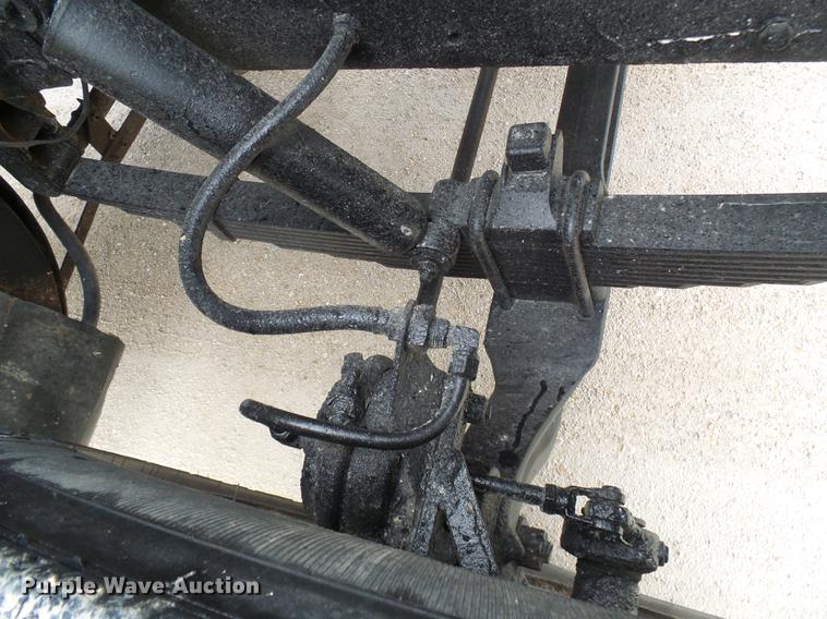 image for item DF7177 1988 GMC Brigadier grain truck