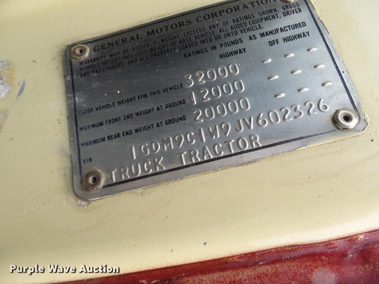 image for item DF7177 1988 GMC Brigadier grain truck