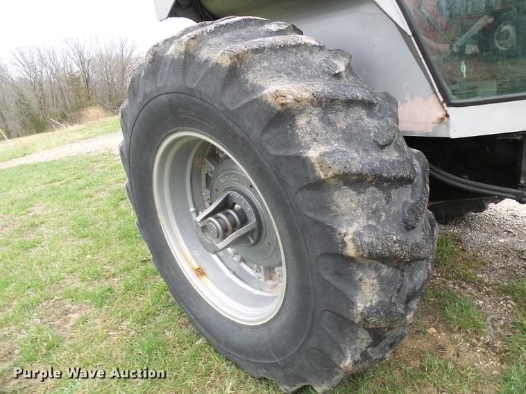 image for item DF7180 White 2-105 tractor