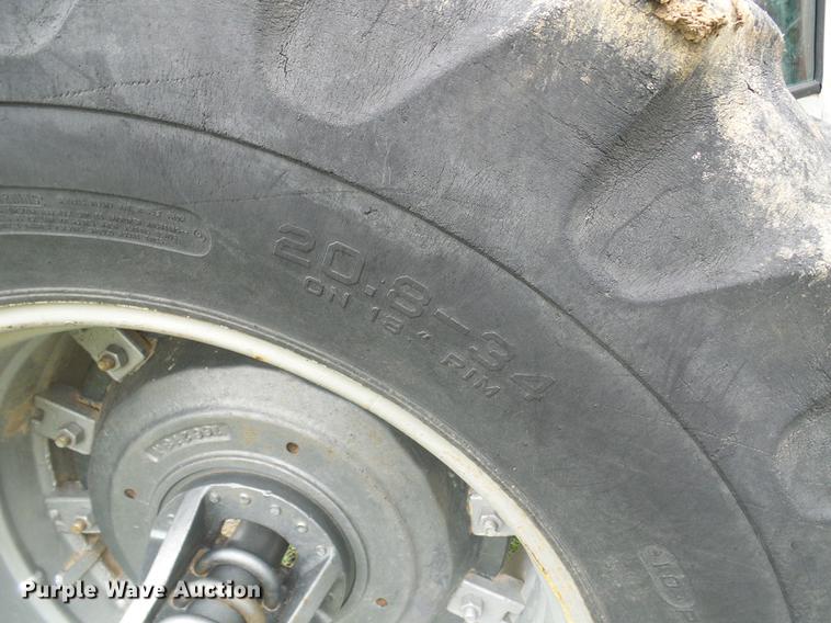 image for item DF7180 White 2-105 tractor