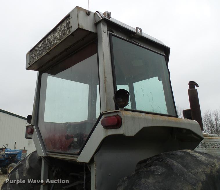 image for item DF7180 White 2-105 tractor