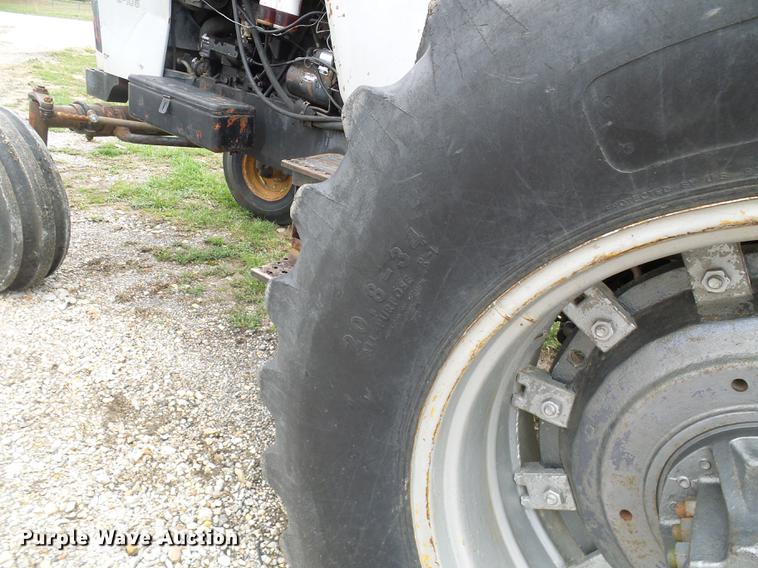 image for item DF7180 White 2-105 tractor