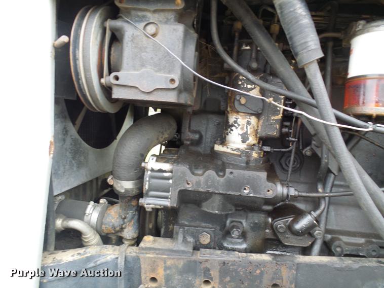 image for item DF7180 White 2-105 tractor